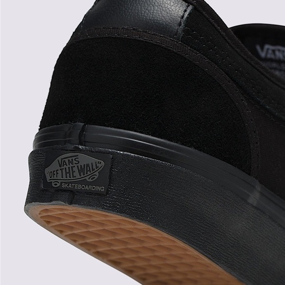 Vans Kids Blackout Skate Chukka Classic Low-Top Design Sneaker/Shoe | NEW/NIB! - Picture 6 of 16